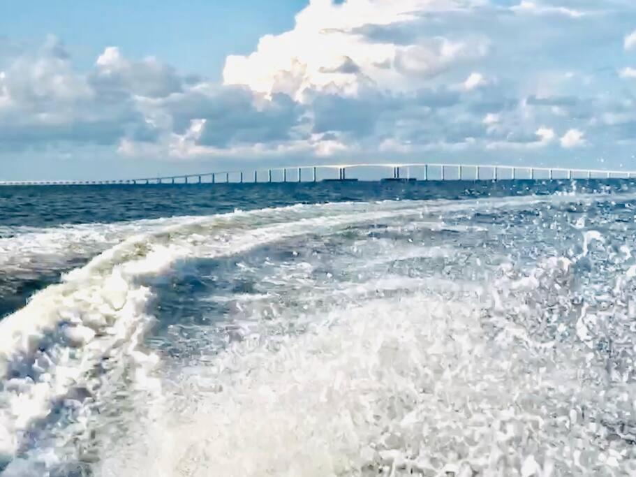 Pet Friendly Tranquil Cottage With Fire-Pit And Seasonal Hot Tub Sept-March Minutes To Beaches Dauphin Island Ngoại thất bức ảnh
