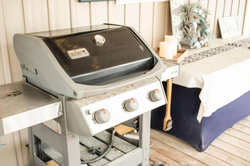 Pet Friendly Tranquil Cottage With Fire-Pit And Seasonal Hot Tub Sept-March Minutes To Beaches Dauphin Island Ngoại thất bức ảnh
